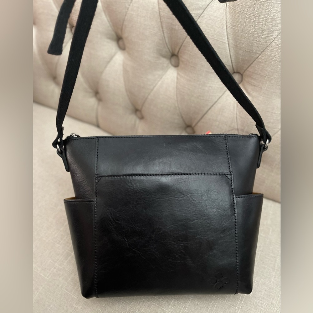 Aveley Crossbody and Valentia Smooth Leather Wallet - Picture 3 of 12